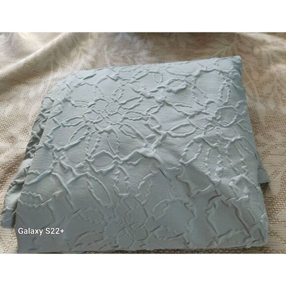 Mainstays Curtain 80"wide × 82"long - Picture 2 of 5